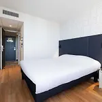 Ibis Est Mediterranee A9/a75 (adults Only) מלון בזייה
