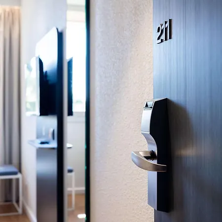 Hotel Ibis Est Mediterranee A9/a75 (adults Only)