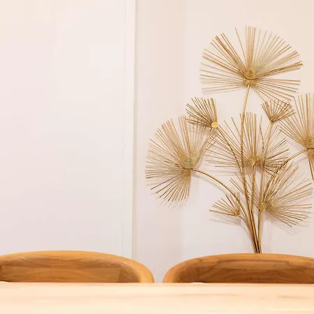 ホテル Ibis Est Mediterranee A9/a75 (adults Only)