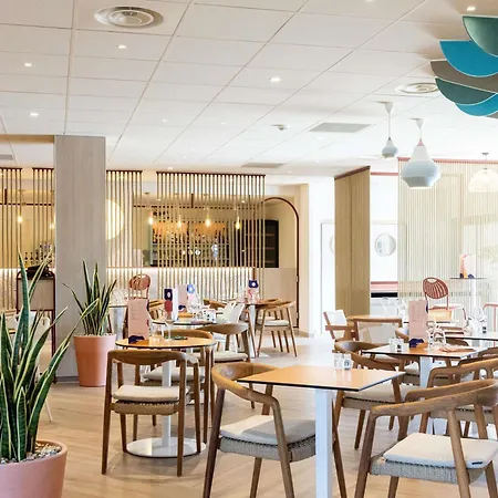 Ibis Est Mediterranee A9/a75 (adults Only) ホテル