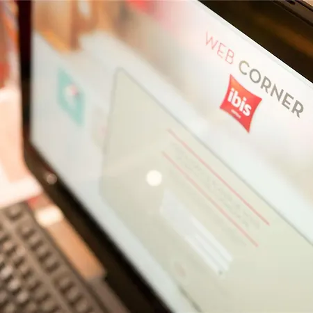 Hotel Ibis Est Mediterranee A9/a75 (adults Only)