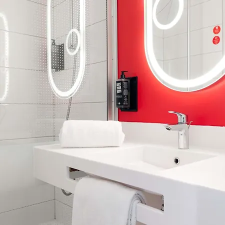 Ibis Est Mediterranee A9/a75 (adults Only) Hotel Béziers
