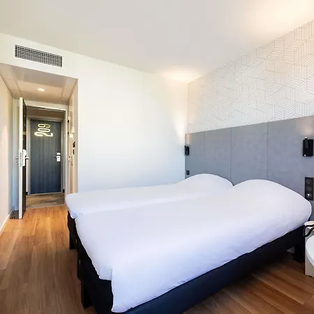Отель Ibis Est Mediterranee A9/a75 (adults Only) 3*