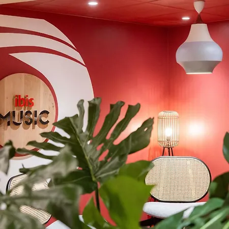 Hotel Ibis Est Mediterranee A9/a75 (adults Only)