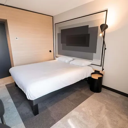 Hotel Ibis Est Mediterranee A9/a75 (adults Only) 3*