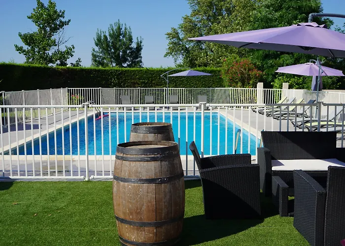 Ibis Est Mediterranee A9/a75 (adults Only) Отель 3*