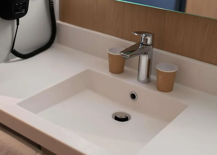 Ibis Est Mediterranee A9/a75 (adults Only) Отель 3*